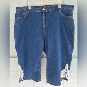 BloomChic Blue Cropped Denim Jean Shorts with White Lace Trim at Hem 24W